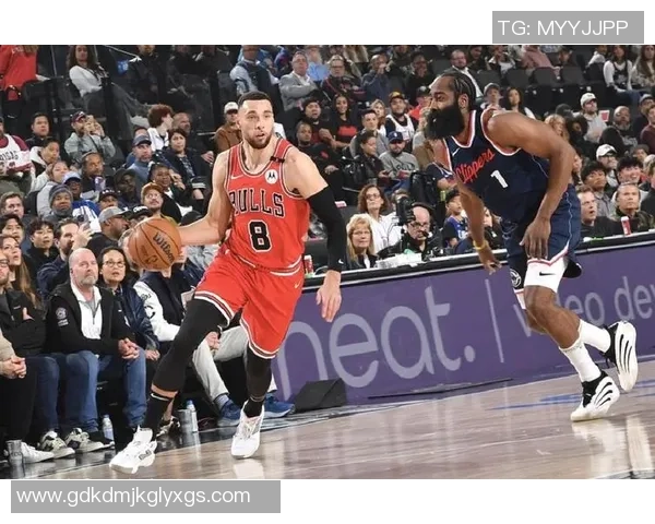 NBA凯尔特人与勇士精彩对决完整版回顾分析及赛后亮点总结