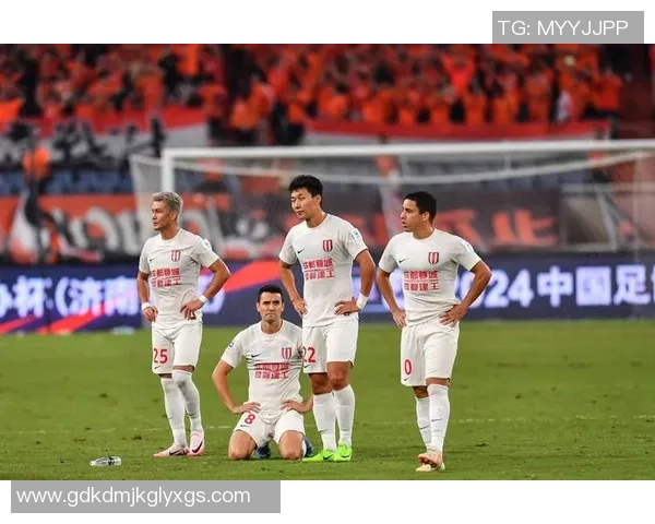 足协杯激战杭州绿城迎战山东鲁能争夺晋级名额的精彩对决